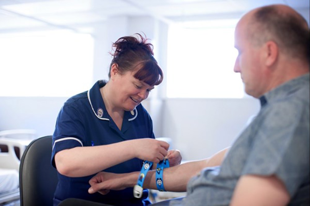 Legacymedia 1358 Chemo Patient Nurse 3