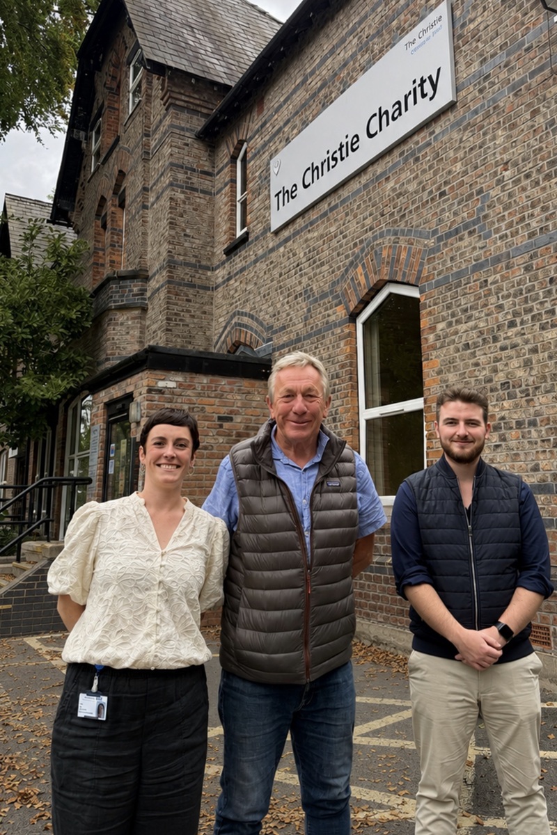 A photo of Christie clinical fellow Dr Paula Lynch on the left, Mike Rooney in the centre and Christie clinical fellow Dr Sean Morgan on the right.