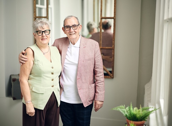 A photo of lung cancer patient Pat Brogan with his wife Linda.