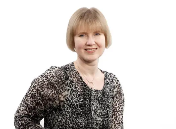 Dr Catherine McBain