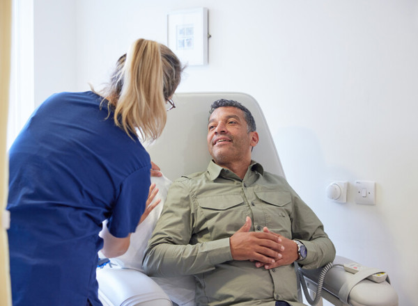 chemotherapy nurse, patient in chemotherapy department, September 2022, Pan Artists, Leslie Maylett, Staff nurse, Jennifer Kemp, chemotherapy unit
