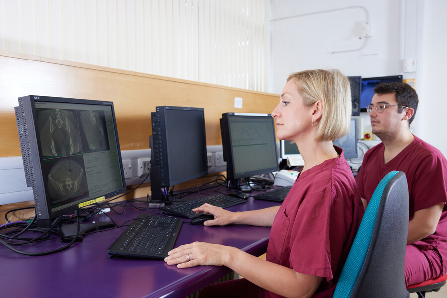 radiotherapy linear accelerator, September 2022, Research radiographer, Jacqui Parker, scan photo, Philip Teles Amaro