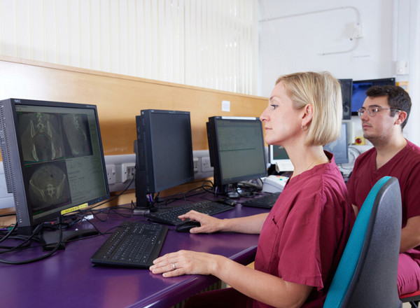 radiotherapy linear accelerator, September 2022, Research radiographer, Jacqui Parker, scan photo, Philip Teles Amaro